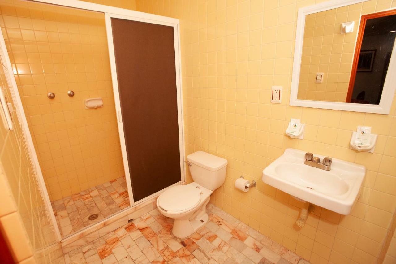 מקסיקו סיטי Hotel Tres Colonias - Solo Adultos מראה חיצוני תמונה