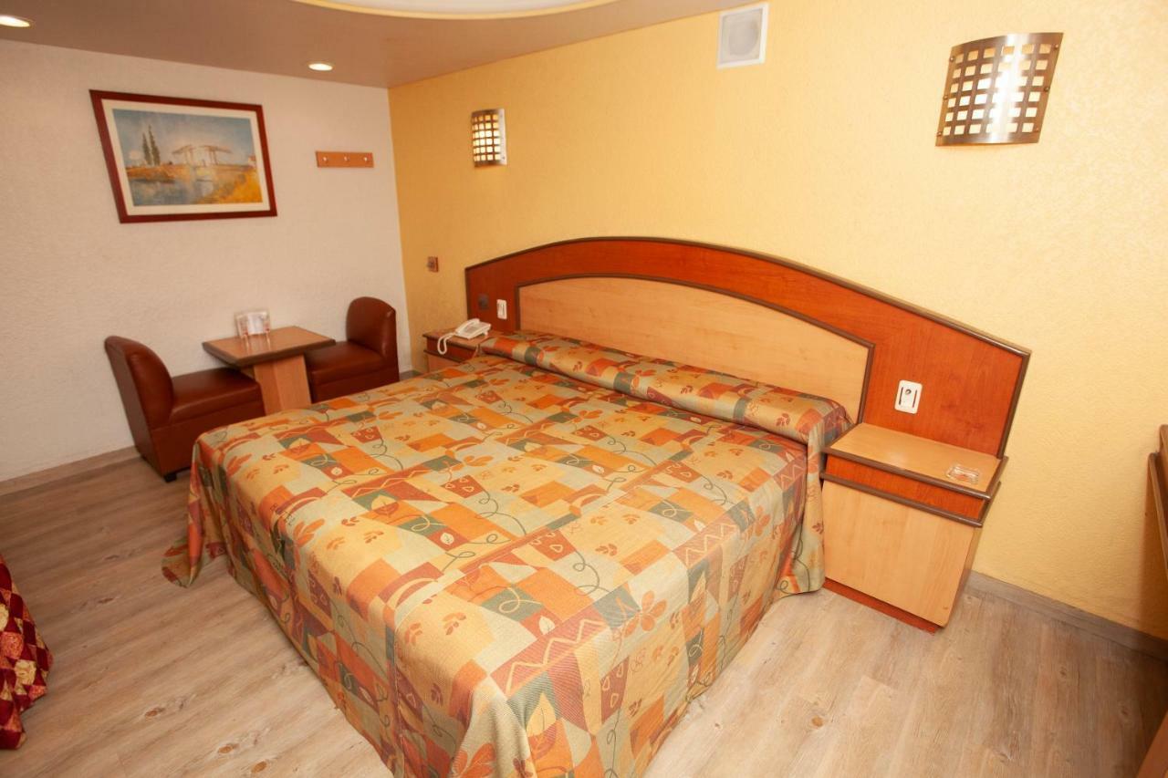 מקסיקו סיטי Hotel Tres Colonias - Solo Adultos מראה חיצוני תמונה